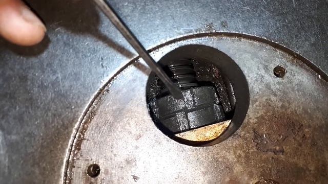 убираем люфт на винте поперечной подачи 16е16 кп смотреть онлайн