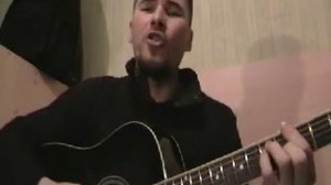 На сердце боль, взгляд смотрит в небо