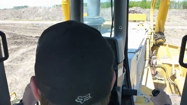 Going for a Rip - Komatsu D475A