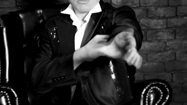 Фокус с платком и Розой смотреть онлайн