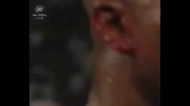 Тайсон кусает ухо Холифилда смотреть онлайн