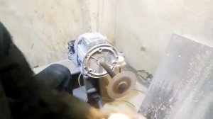 Как быстро распилить бильярдный шар.