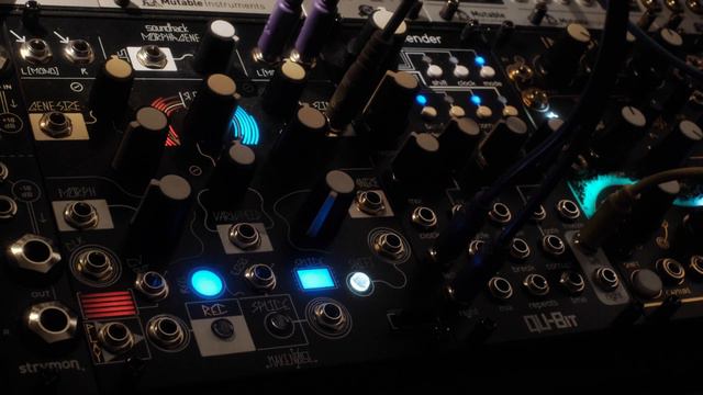 Broken Memories | Eurorack Modular Dark Ambient (Morphagene x Data Bender + Effects = 🖤) смотреть онлайн