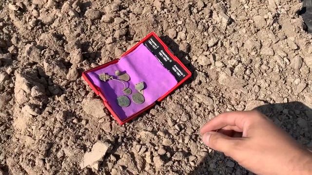 Копали в +50! Думал потеряю сознание от жары, но чуть не потерял от шикарной находки! смотреть онлайн