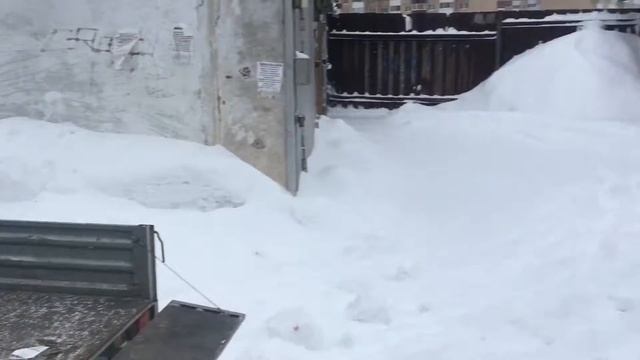 Снегоход Polaris заезжаем на прицеп смотреть онлайн