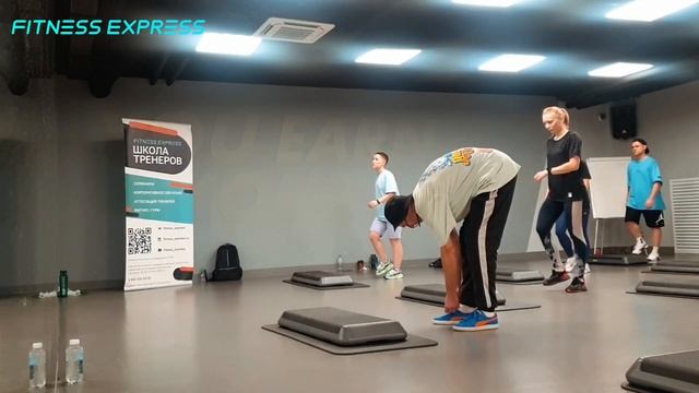 Мастер-класс Евгения Чаусова  STEP NEW STYLE.  Для опытных инструкторов и любителей степа!