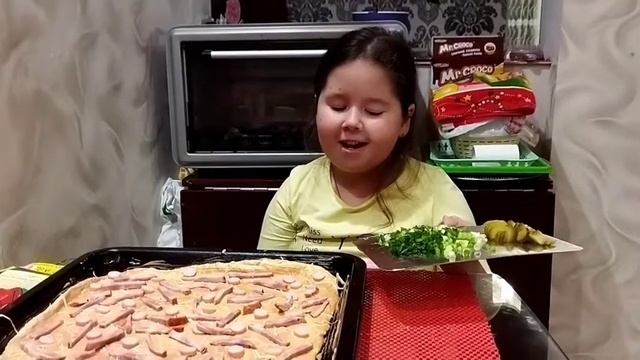 Как сделать пиццу дома?? Смотри наше видео! смотреть онлайн