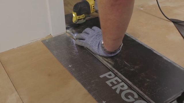 10 Монтаж винилового пола Pergo под дверью смотреть онлайн