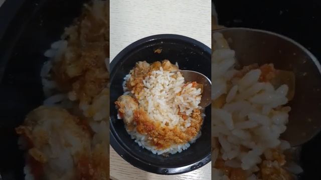 Чахохбили с рисом и курицей. пахнет вкусно #shorts смотреть онлайн