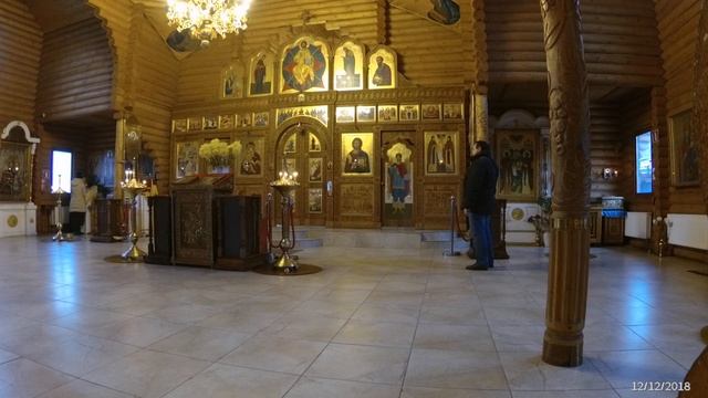 Служба в будний день в православном храме