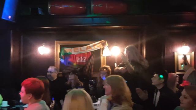 Nikita Dzhigurda gets high under the violin смотреть онлайн