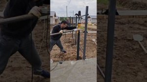 Работа сваекрута. Свая 89мм на 2.5м