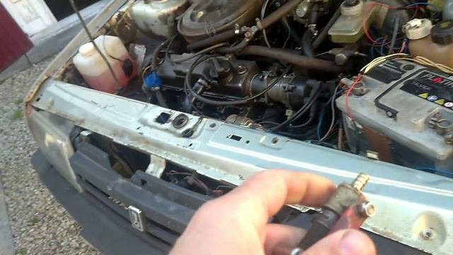 Бензонасос передавливает топливный клапан. Бензин ,,выходит за берега