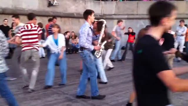 Хастл-саксофон смотреть онлайн