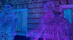 металлические скульптуры из проволоки дед мороз и снегурочка