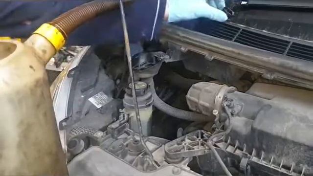 Ford Transit Custom (2017) - замена масла и масляного фильтра смотреть онлайн