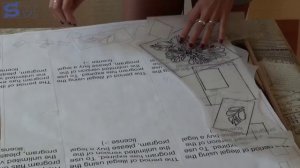 Декор зеркала плёнкой и стразами