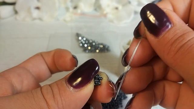 Крест Анкх из бисера в технике квадратный жгут