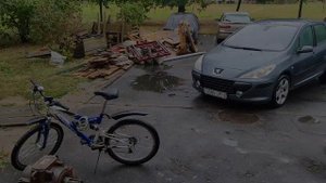 Этот лифт работает в таком виде... (в конце видео есть поездка в нем)