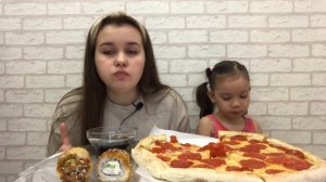 MUKBANG ?С Дочкой / ПИЦЦА ? «ПЕППЕРОНИ» / ГОРЯЧИЕ РОЛЛЫ ?/Разочарование в доставке ?/rolls/pizza
