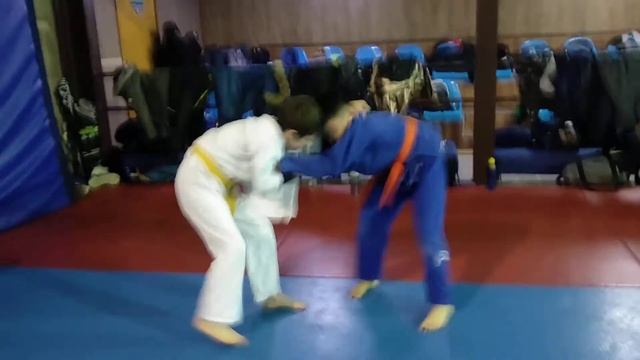 Руслан мен Ералының белдесуі смотреть онлайн