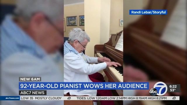 92-year-old woman with dementia performs Beethoven's Moonlight Sonata on piano смотреть онлайн
