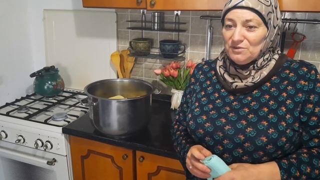 Как перетопить масло / Сын нашёл работу / Обзор моего хозяйства. смотреть онлайн