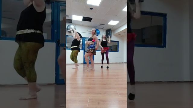 Belly dance class// Урок Танца Живота// שיעור ריקודי בטן смотреть онлайн