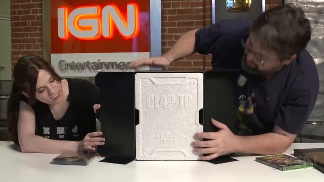 Claptrap in a Box Edition: Borderlands the Handsome Collection - IGN Unboxing смотреть онлайн