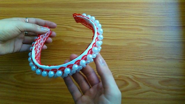 Необычный ободок с крижевом и белым жемчугом смотреть онлайн