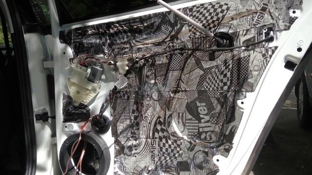 Замена динамиков в Skoda Rapid. смотреть онлайн