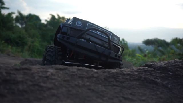 1/10 scale rc rock crawler,Mercedes G 63 AMG,rocky mountain climb ,toughest rc crawler course смотреть онлайн