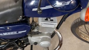 Капсула времени совершенно новый мотоцикл Минск 1990 года с хранения.