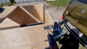Этот Саморез входит в фанеру без усилий