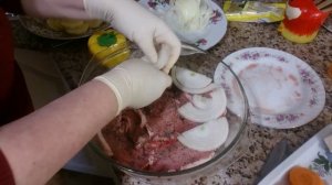 Свиной антрекот с овощами в духовке