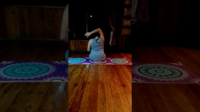 Gomukasana смотреть онлайн