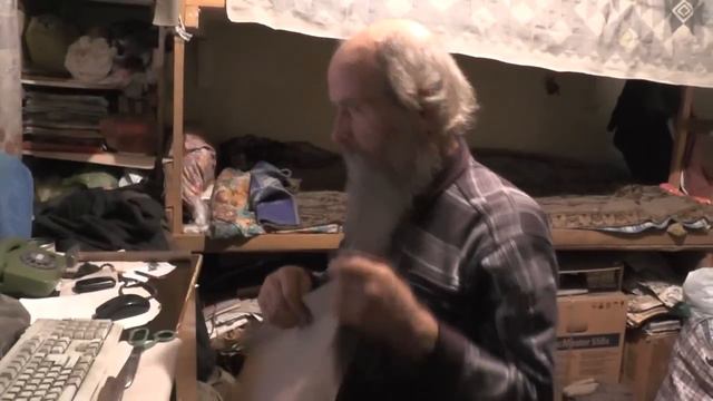 о. Иоаким первый раз в жизни вышел в  Интернете.  И как спасаю клавиатуру.  09. 11. 2016 смотреть онлайн