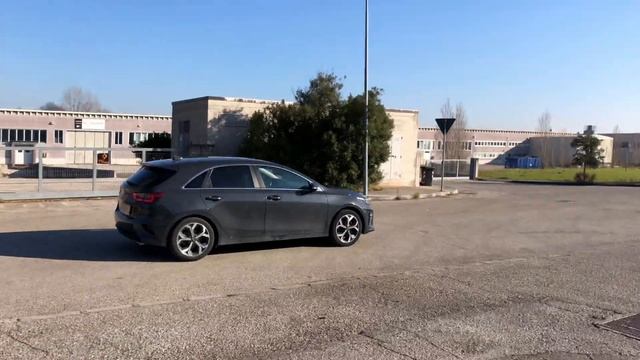 Kia Ceed sound exhaust fly by смотреть онлайн