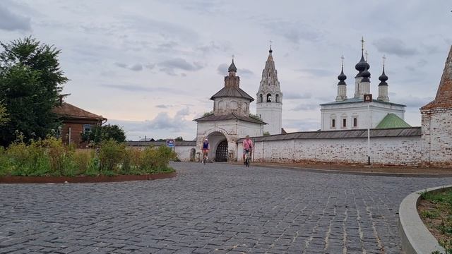 Покатушки на велосипеде по Суздалю. смотреть онлайн
