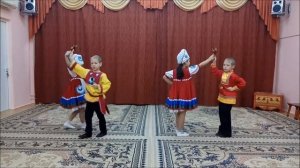 "Танец с ложками"