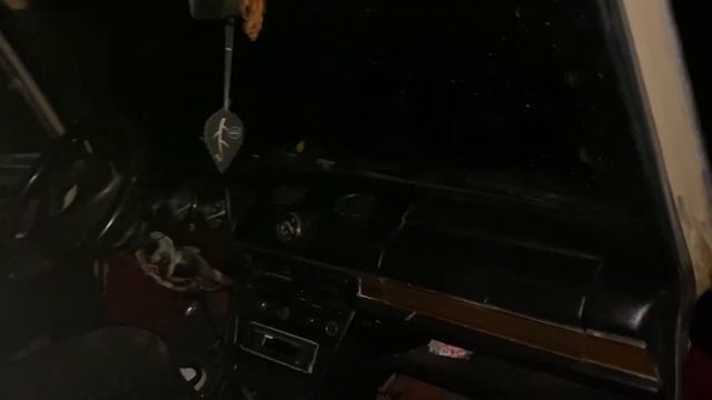 Мы нашли заброшенную машину в лесу! Часть 2