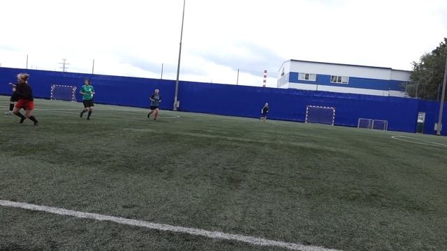 00184 ЕКАТЕРИНБУРГ УЛИЦА КИРОВА И ЖЕНСКИЙ ФУТБОЛЬНЫЙ КЛУБ КЛОНЯТ В СОН and The МИККИ смотреть онлайн