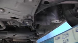 Рено Трафик.  Смещение переднего колеса. Почему??