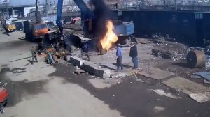 Эксперимент.  Что будет, если разрезать газовый баллон