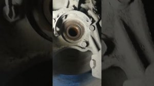 Из за чего страдают ступицы на Pajero III  и как с этим можно побороться.