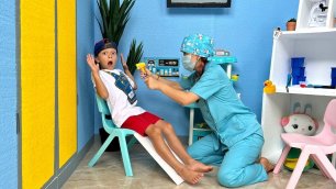 Mark teaches kids the rules of dental care