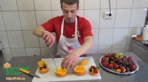 Фруктовая корзинка из апельсина для десерта