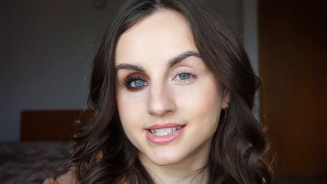 Smokey eyeshadow for round & deep set eyes | How makeup can change your eye shape смотреть онлайн