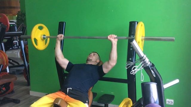 Жим штанги лежа под углом 45 градусов. смотреть онлайн