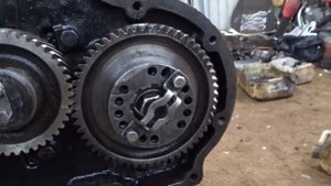 поменяли ШЕСТЕРНЮ коленвала д 65 ЮМЗ 6\/собрали "КАЧЕСТВЕННОЕ" сцепление